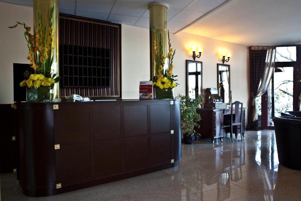 Shuma Hotel Dabrowa Gornicza Exterior photo